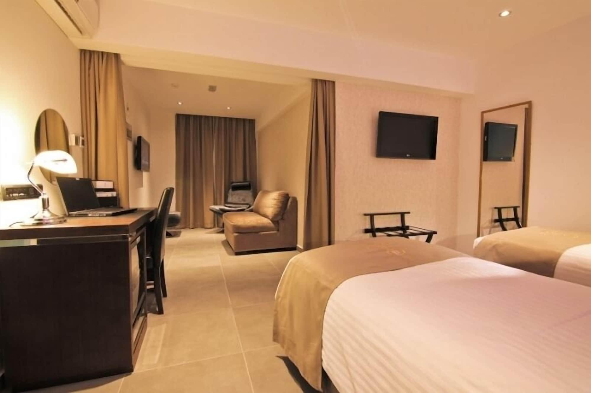 Achilleos City Hotel Ларнака Экстерьер фото
