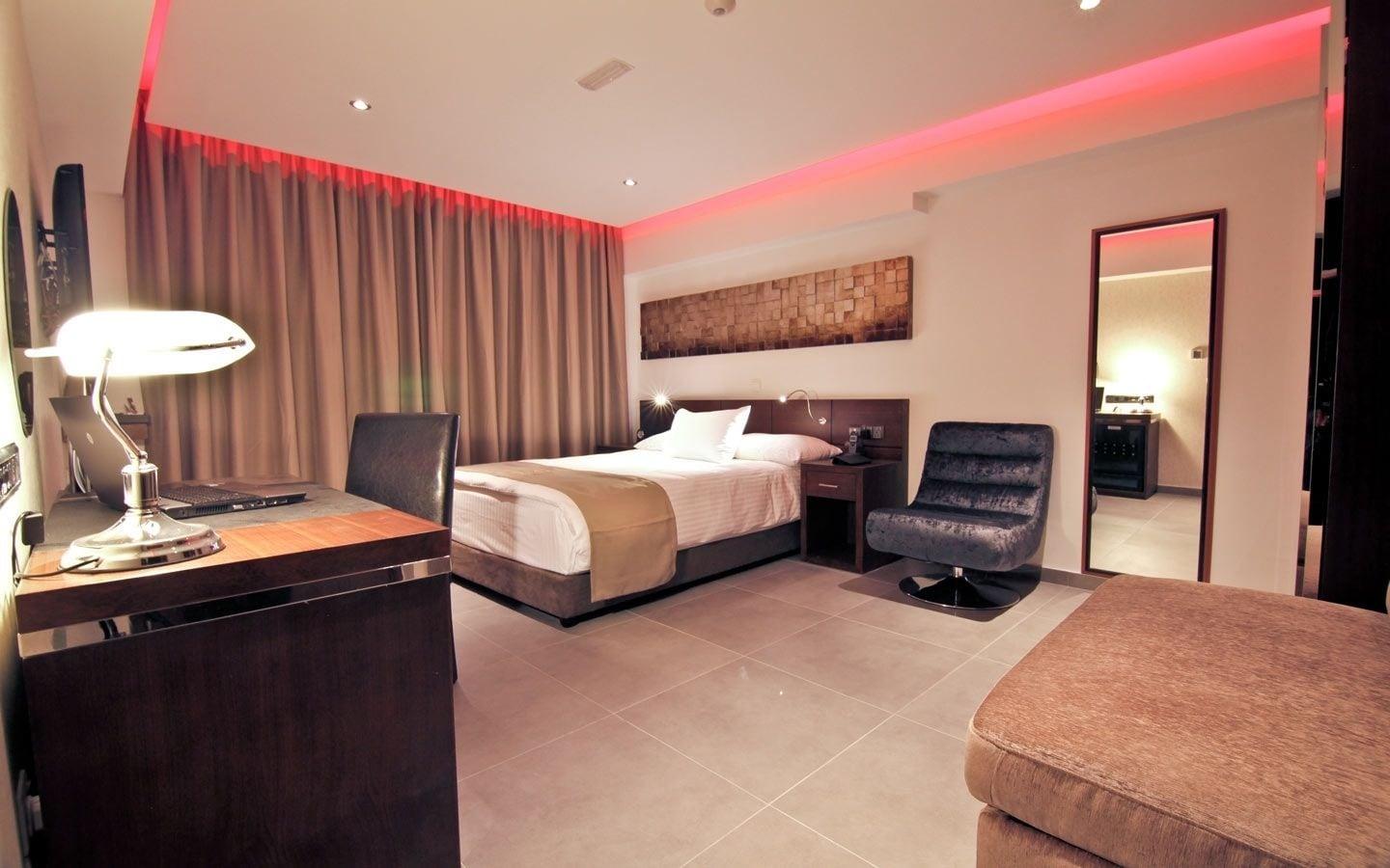 Achilleos City Hotel Ларнака Экстерьер фото
