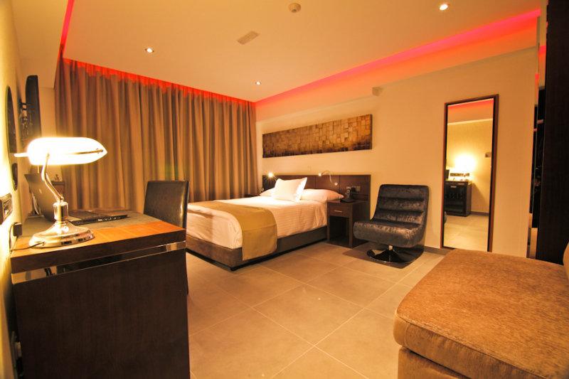 Achilleos City Hotel Ларнака Экстерьер фото