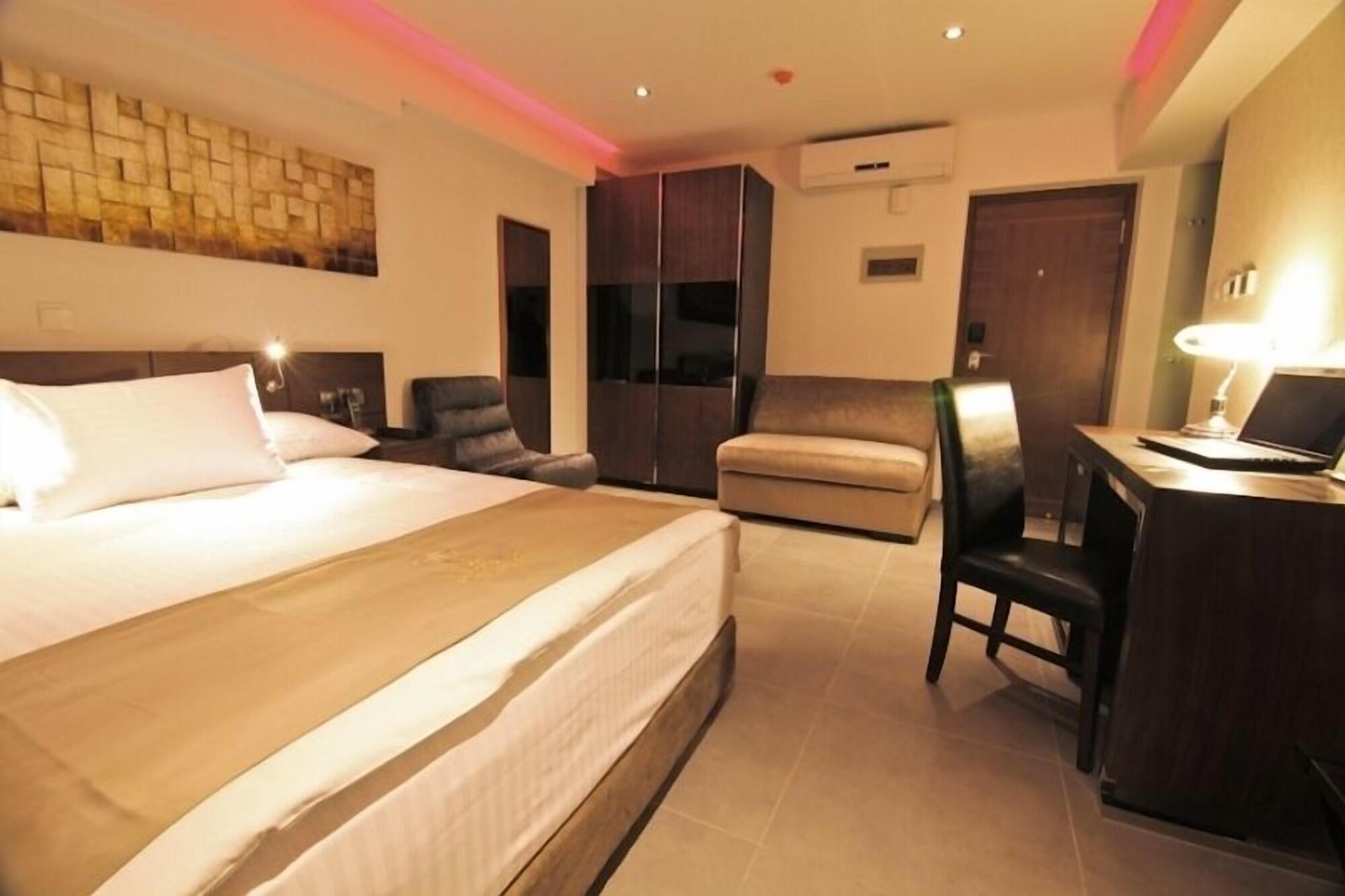 Achilleos City Hotel Ларнака Экстерьер фото