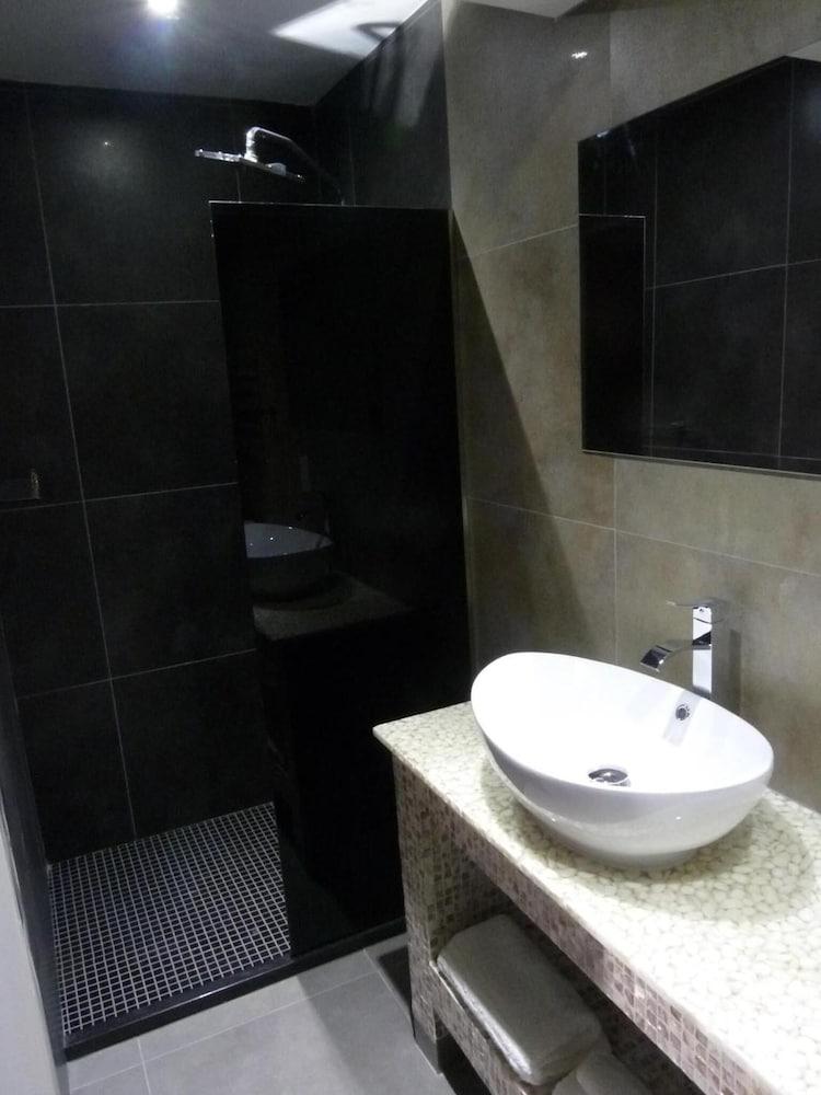 Achilleos City Hotel Ларнака Экстерьер фото