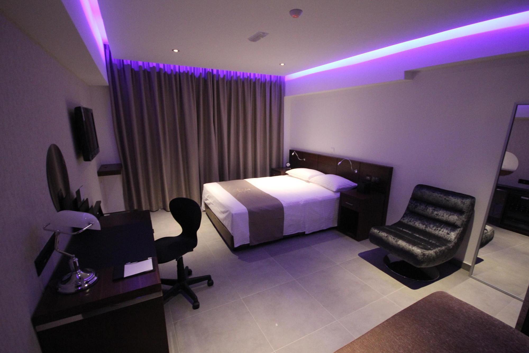 Achilleos City Hotel Ларнака Экстерьер фото
